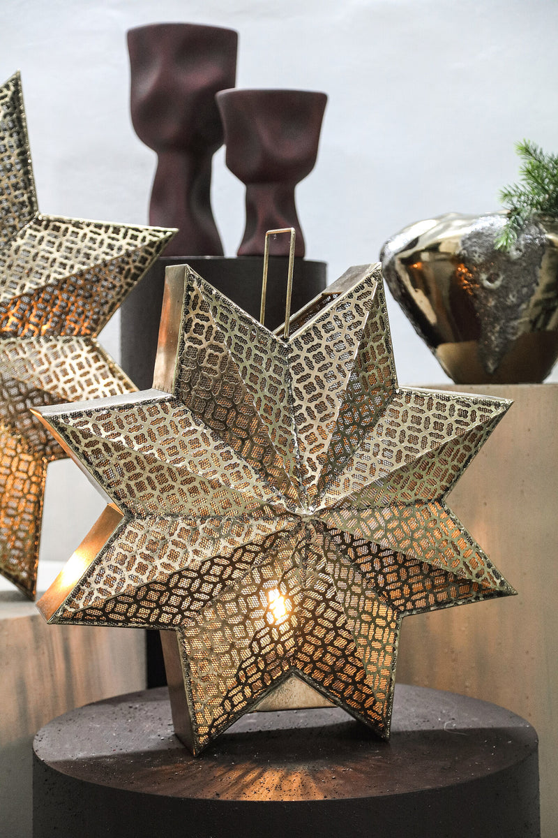 Naia Gold iron star shaped LED lamp S
