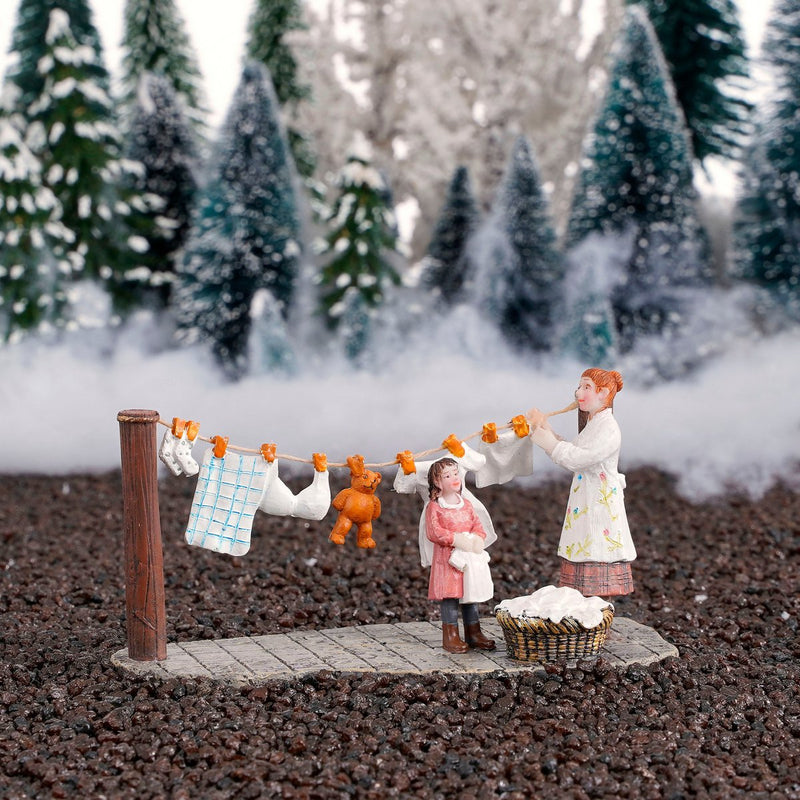 LuVille Kerstdorp Miniatuur Paula helpt mama
